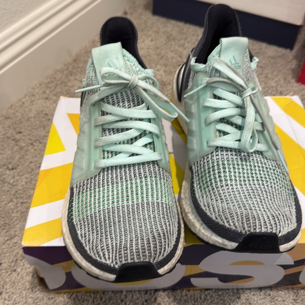 Adidas UltraBoost 19. Men’s size 8/women’s 9.5. - Picture 2 of 4